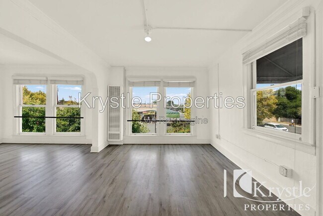 Building Photo - 318 Napa Ave