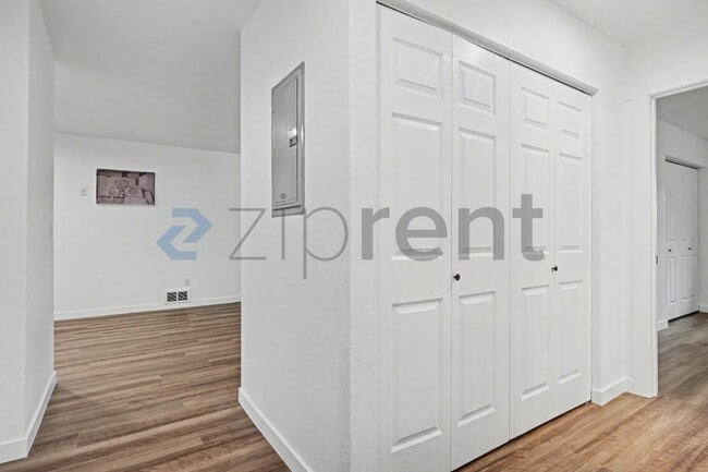 Building Photo - 2742 SE 138th Ave