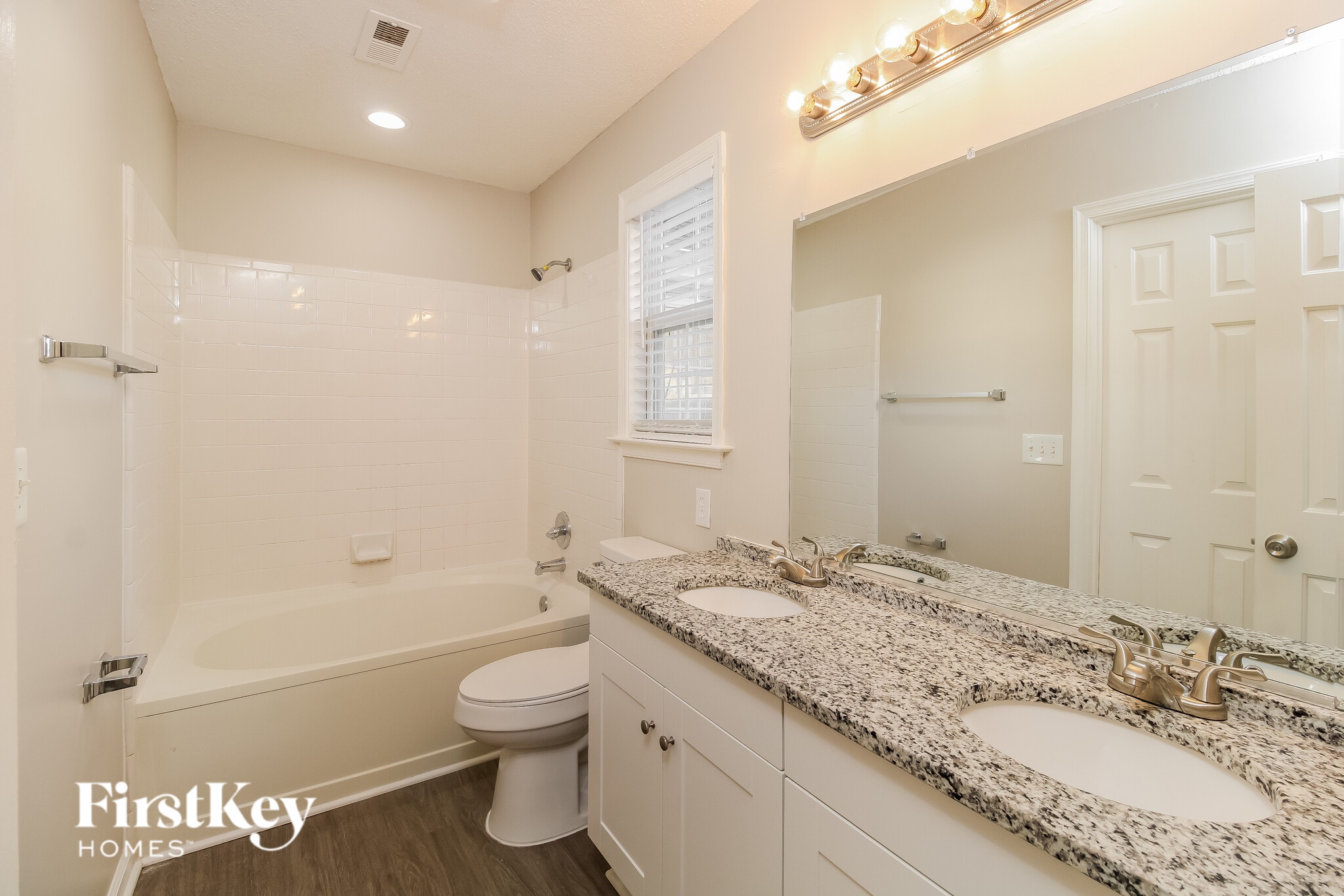 Building Photo - 4705 Meadowcroft Rd