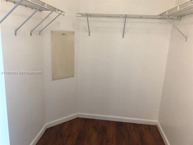 Building Photo - 7900 Harbor Island Dr