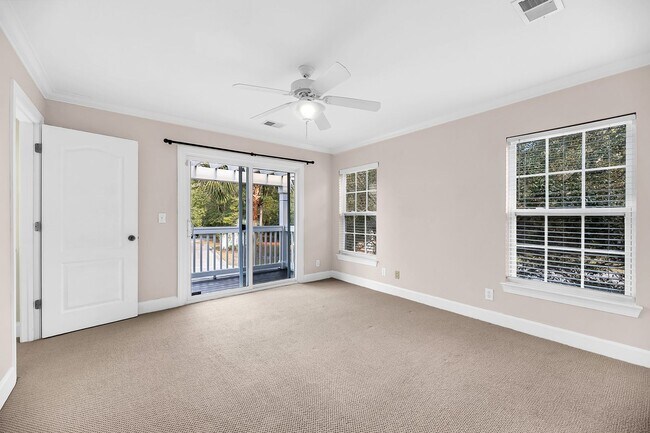 Building Photo - Whitney Lakes End Unit Townhome on Johns Island