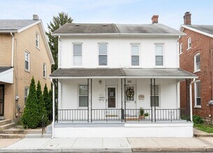 Building Photo - 2 - 3 Bedroom Rental in Emmaus!