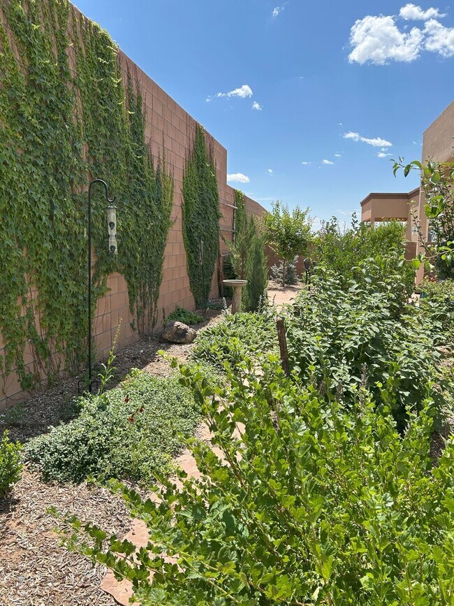 Building Photo - 56 Via Orilla Dorado