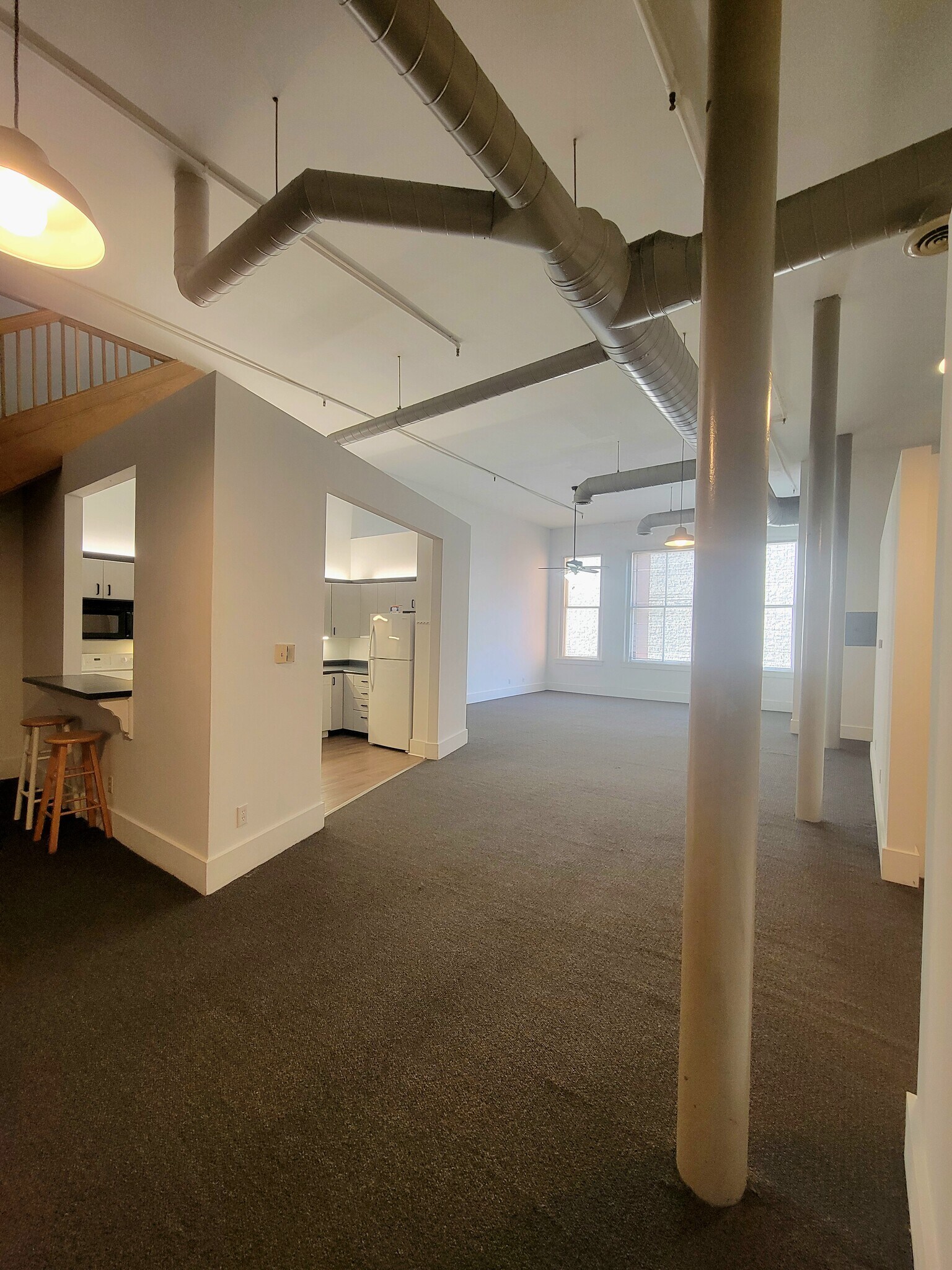 Building Photo - 122 N 3rd St