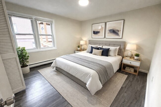 Building Photo - 3 Gordon St