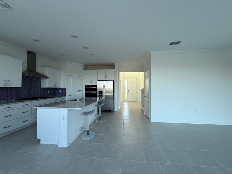 Building Photo - 7381 SW 57th Pl