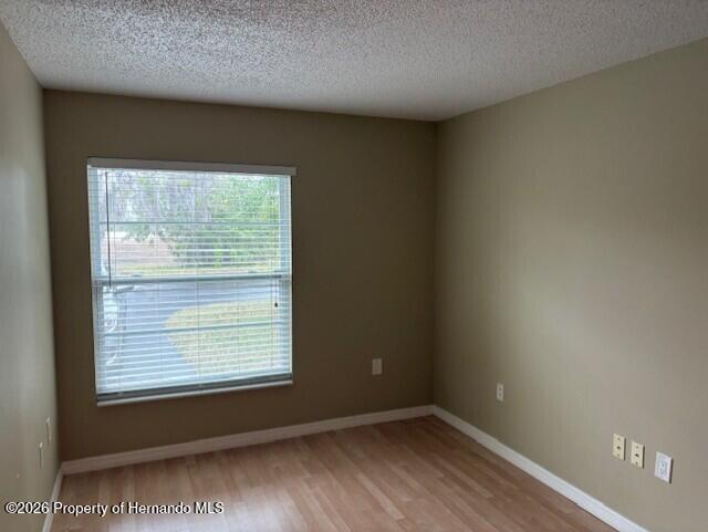 Building Photo - 6165 Chesham Dr