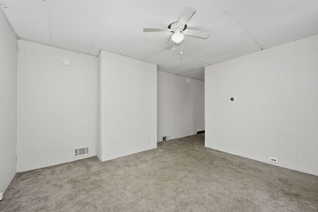 Building Photo - NORWOOD- Cute 2 bedroom 1.5 baths with fenced yard