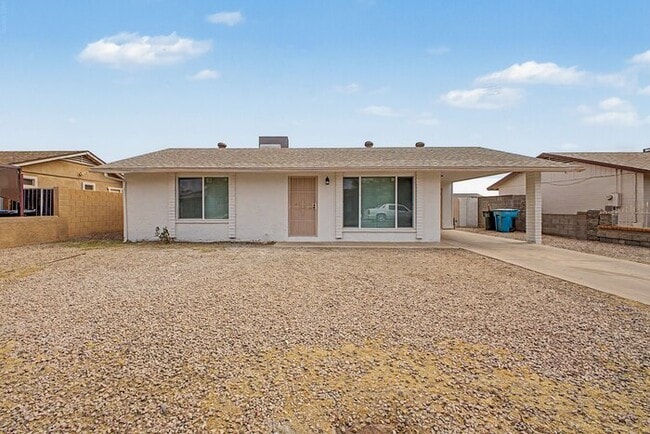 Building Photo - Single Family