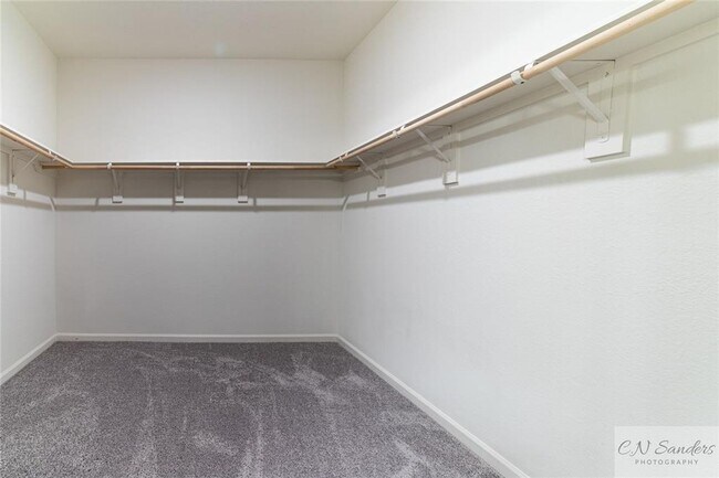 Building Photo - 4807 Highland Spgs Dr