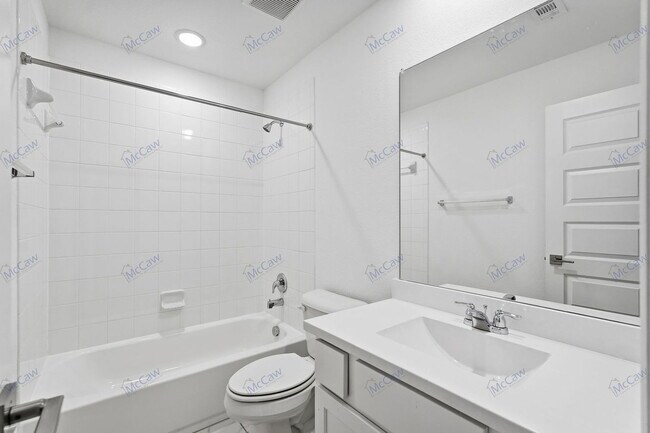 Building Photo - 5737 Miriam Dr