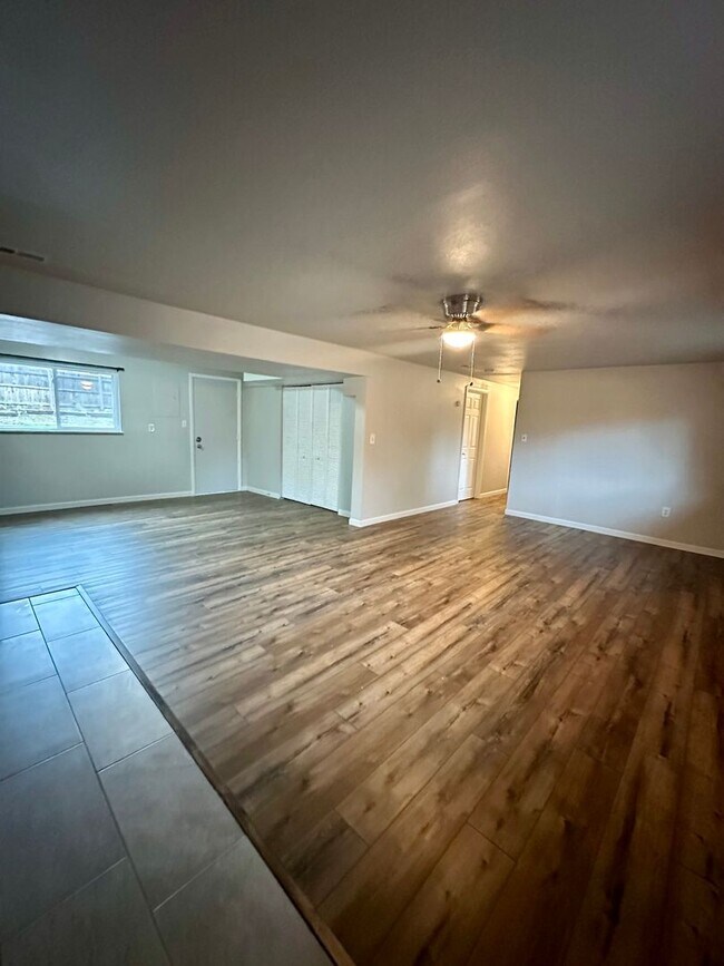Building Photo - Updated Split-Level Gem | 5BD, 3BA | Large...