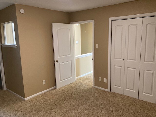 Building Photo - 7450 Holly Hill Dr