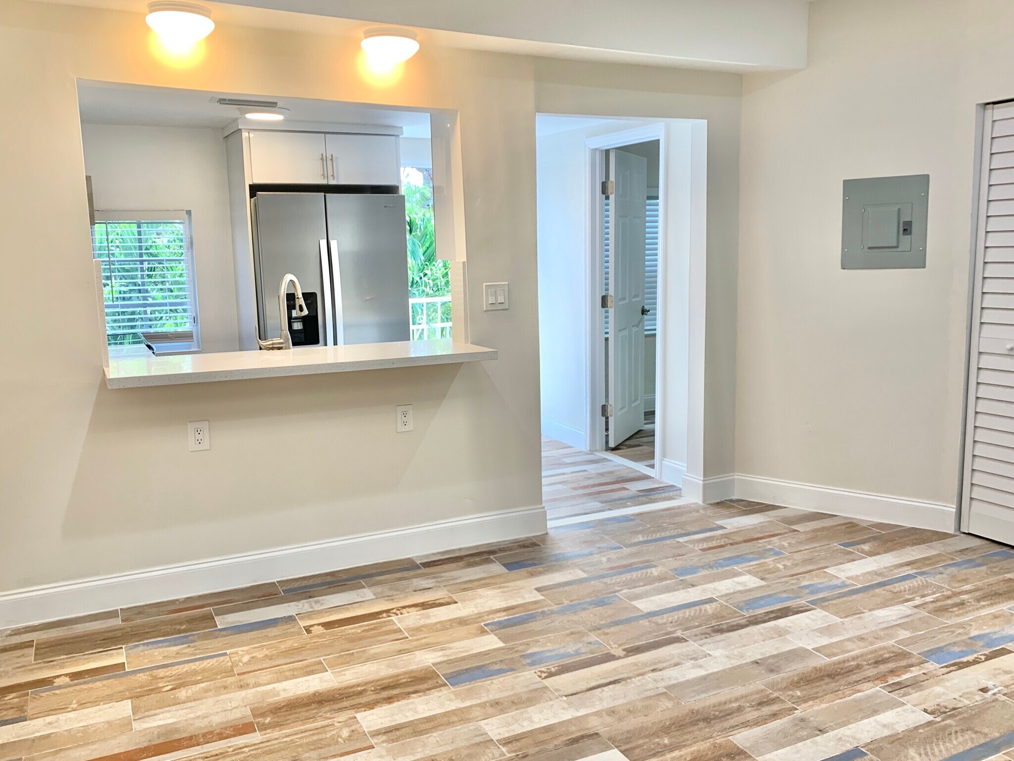 Building Photo - 5707 NE Miami Ct