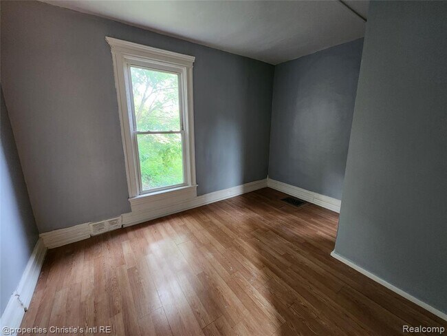 Building Photo - 4207 4th St