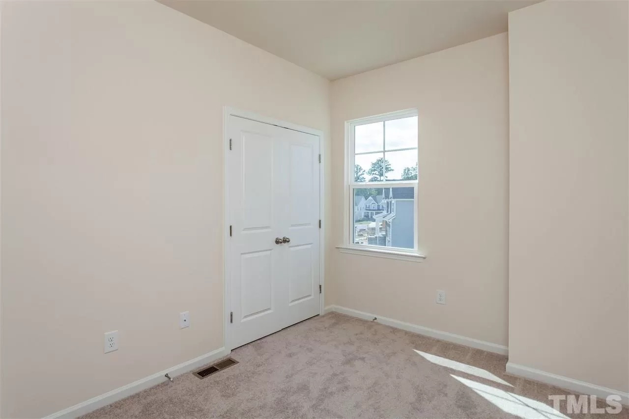 Building Photo - Room in Townhome on Chattering Lory Ln