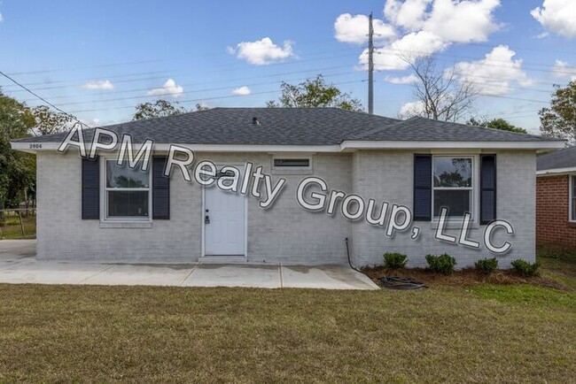 Building Photo - Brand new three bedroom house.