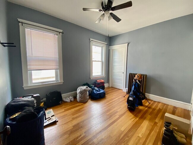 Building Photo - 14 Bowdoin St