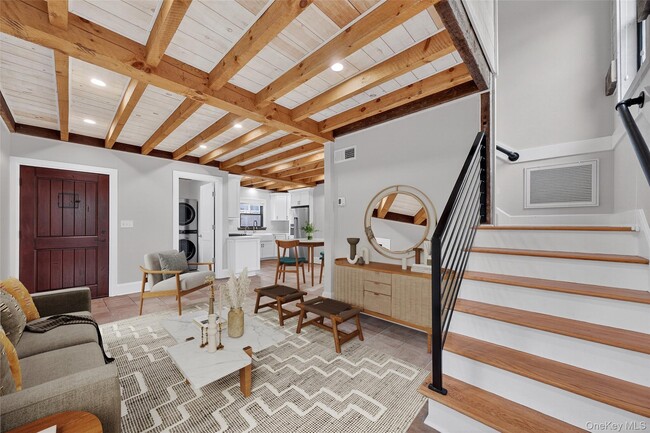 Building Photo - 52 Ackerman St