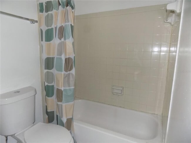 Building Photo - 6124 SW 10th Pl