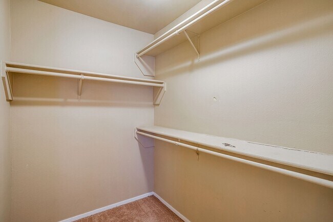 Building Photo - 1906 Beacon Way