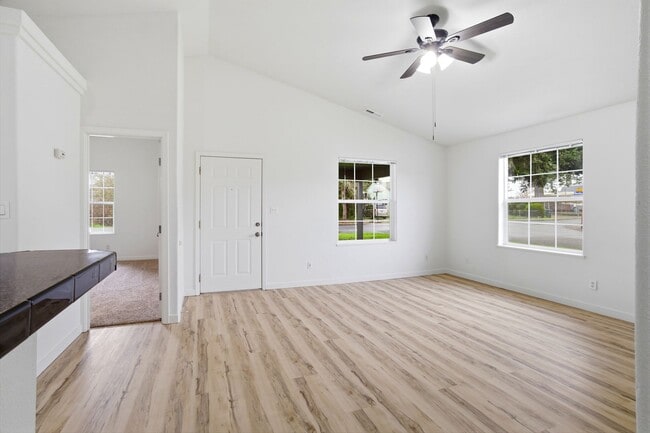 Building Photo - 3 Bedroom Home on a Corner Lot