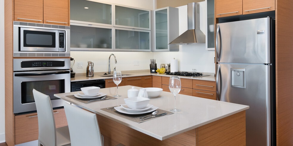 Building Photo - 1222 W Randolph St