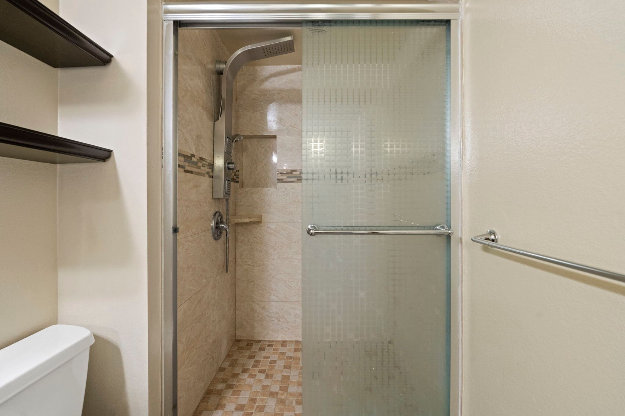 Building Photo - 3113 Raintree Cir