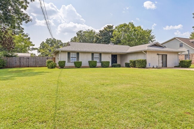Building Photo - 304 Melbourne Dr