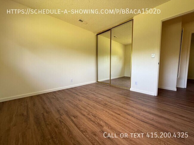 Building Photo - 938 Estrada Ct