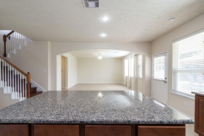 Building Photo - 6402 Addlestone Ridge Ln