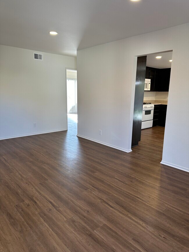 Building Photo - 43379 Martini Ct