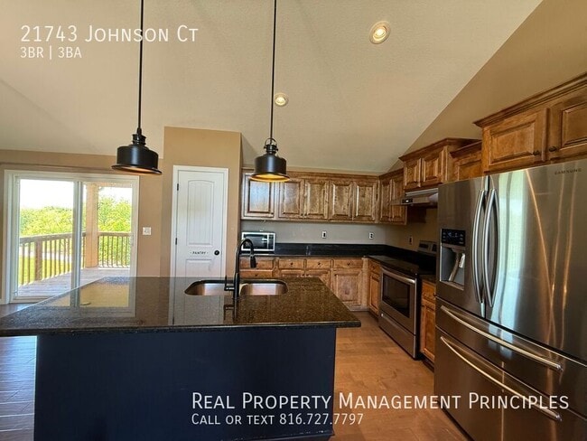 Building Photo - 21743 Johnson Ct