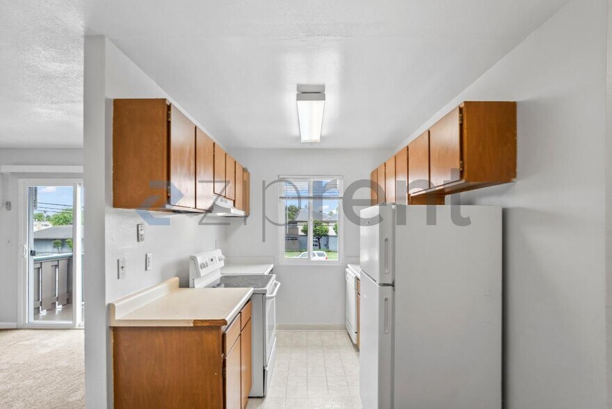 Building Photo - 1185 Meadow Ln