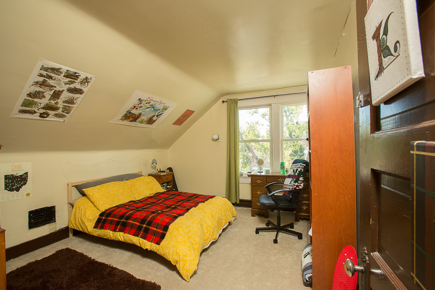 Building Photo - 2136 Summit St