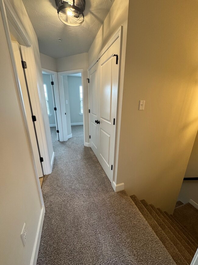 Building Photo - 77 Katelyn Dr