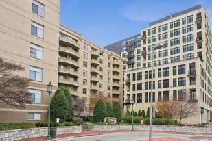 Building Photo - 7111 Woodmont Ave