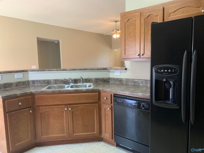 Building Photo - 104 Dartford Dr