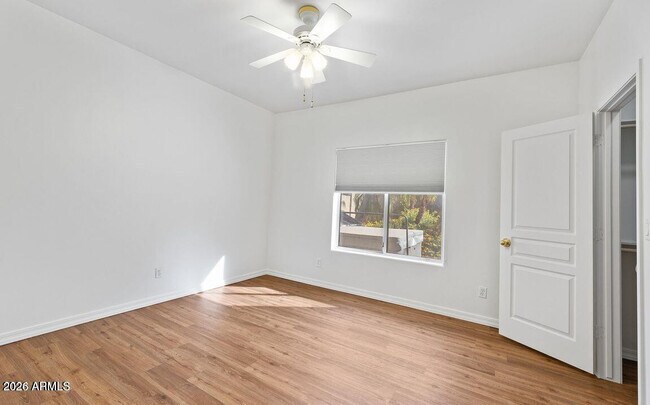 Building Photo - 1617 E Tierra Buena Ln