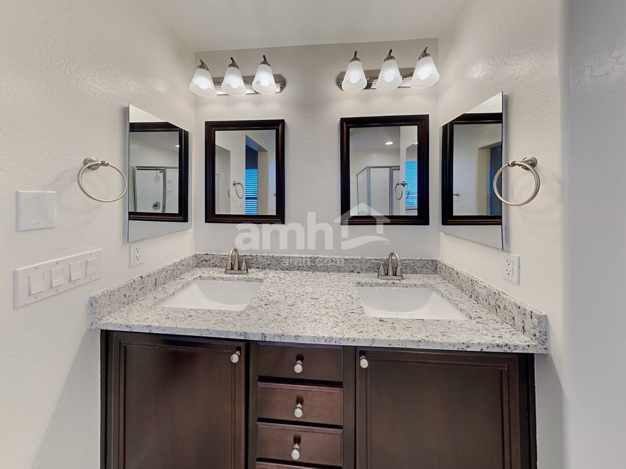 Building Photo - 3806 S 186th Dr