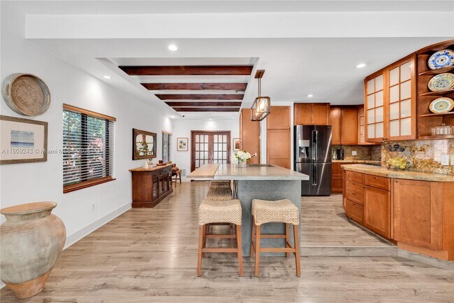 Building Photo - 6870 SW 77th Terrace