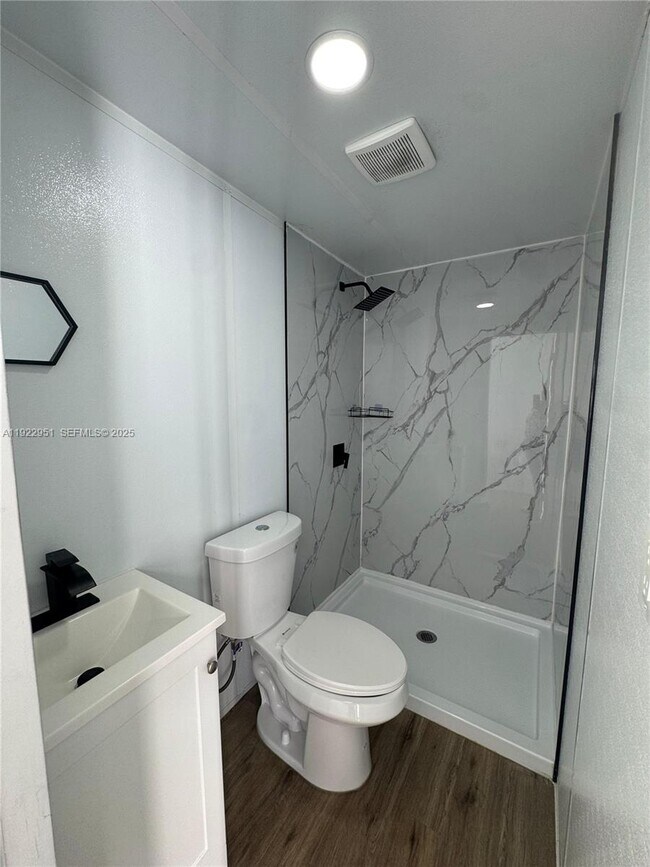 Building Photo - 4341 SW 99th Ct