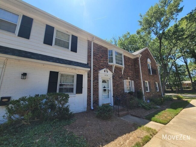 Building Photo - 3003 Overton Dr