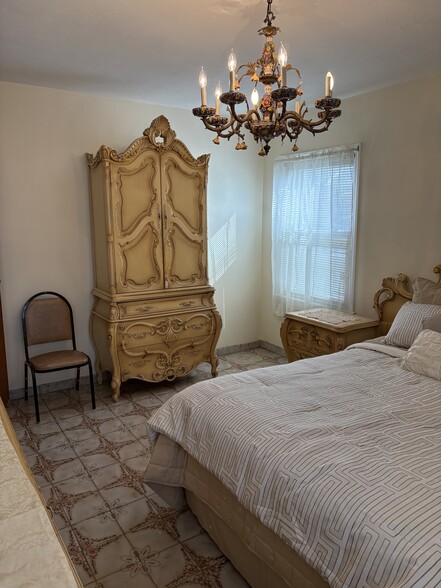 Owner’s Bedroom - 752 E 88th St