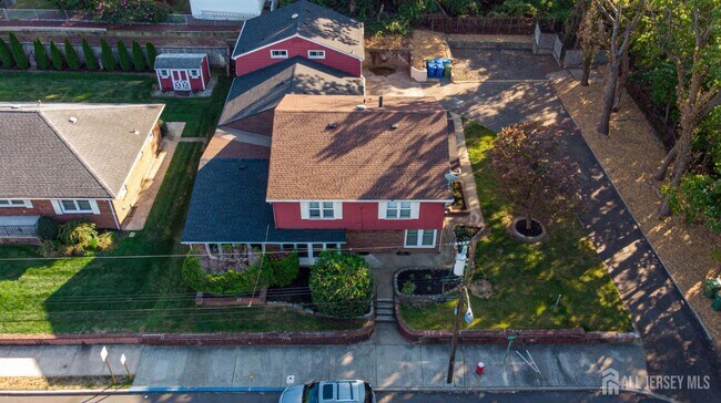 Building Photo - 32 Heston Ave