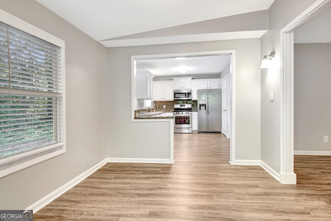 Building Photo - 338 Summer Pl