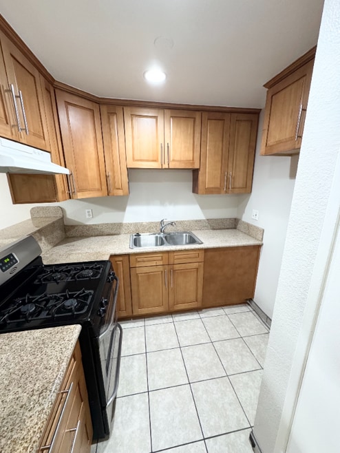 Building Photo - 310 E Santa Anita Ave