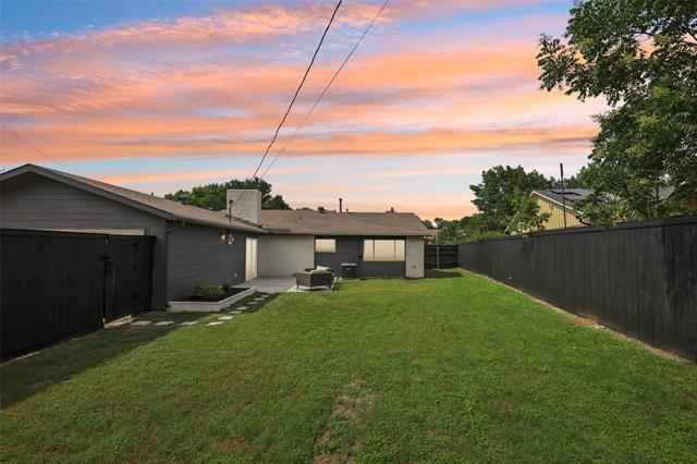Building Photo - 12540 High Meadow Dr