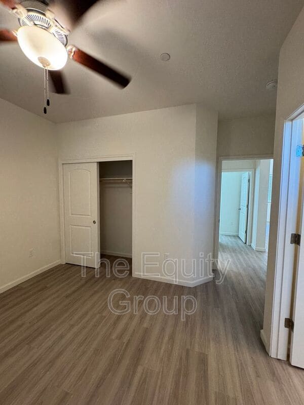Building Photo - 4112 E Kaweah Ave