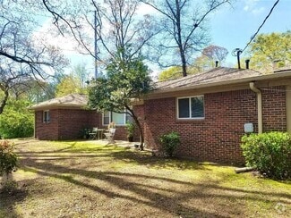 Building Photo - 2045 La Dawn Ln NW